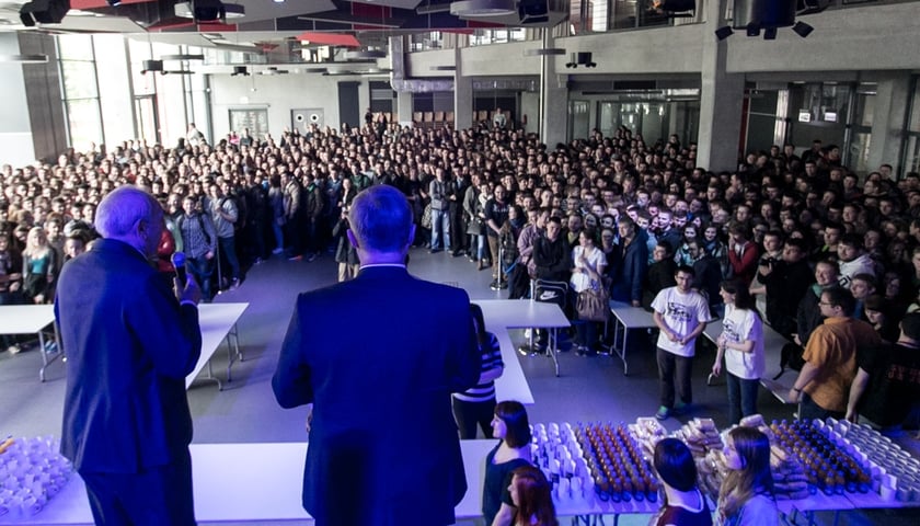 Studenci wybierają „Uśmiechnięty Dziekanat”