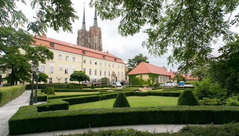 Zmiany proboszczów i wikariuszy
