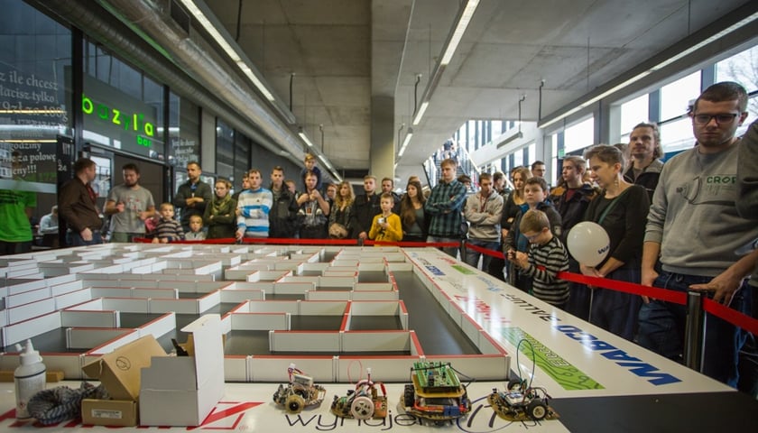 Walki robotów na Politechnice [ZDJĘCIA, WIDEO]