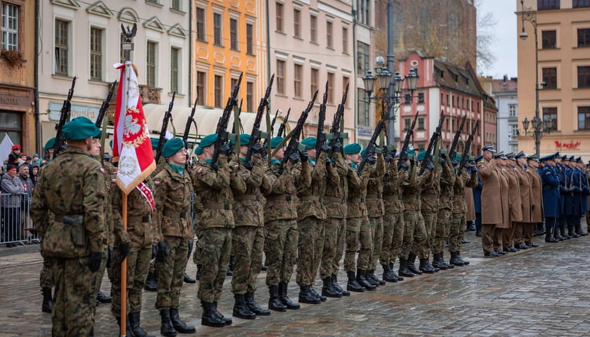 Oficjalne obchody Święta Niepodległości na wrocławskim Rynku 