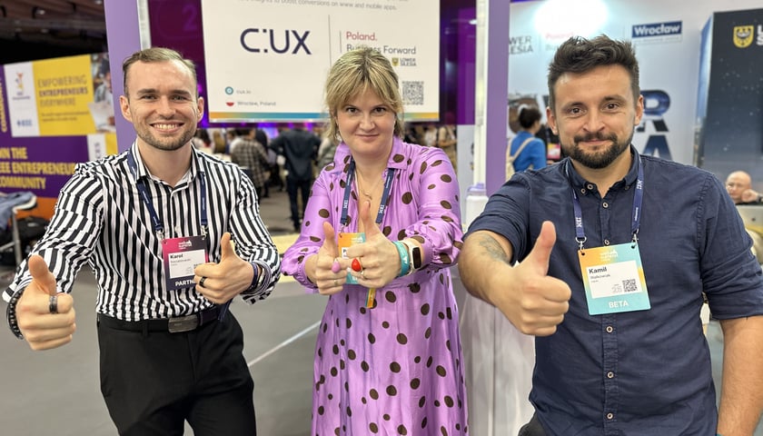 Web Summit 2025 - startupy z Wrocławia i regionu prezentują się na stoisku Dolnego Śląska