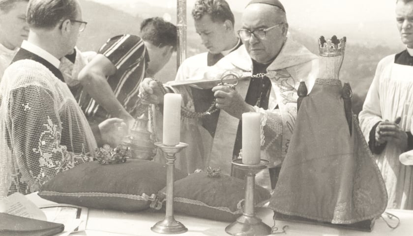 Uroczystości kościelne z udziałem kard. Bolesława Kominka