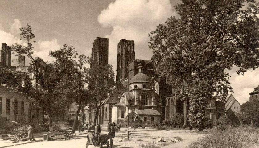 Zniszczona archikatedra pw. św. Jana Chrzciciela we Wrocławiu