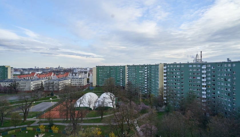 <p>bloki na R&oacute;żance</p>