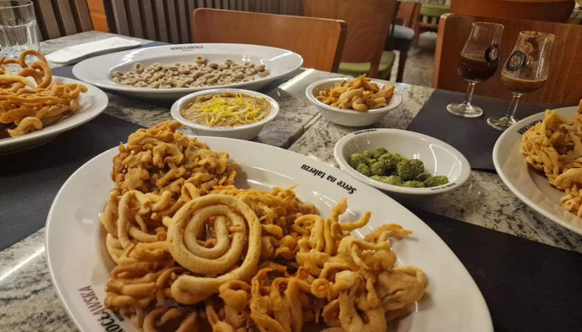 Studenci odtwarzają staropolskie przepisy kulinarne