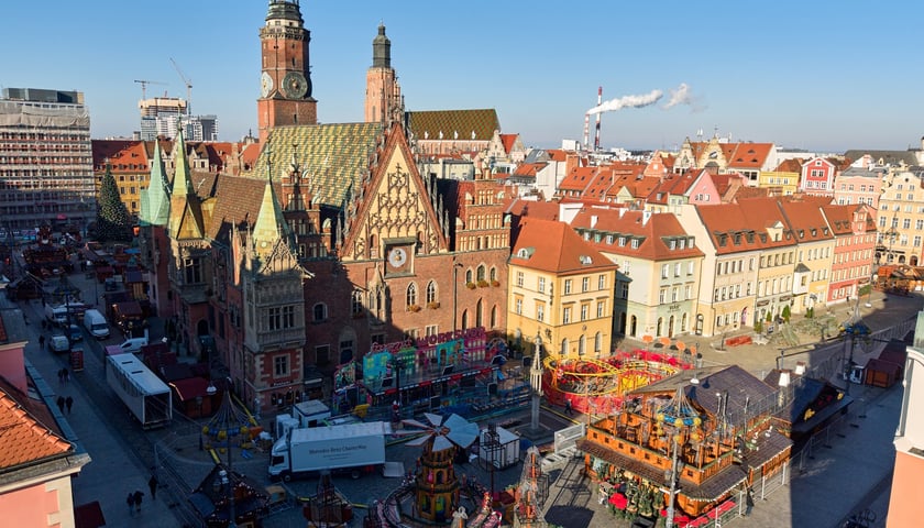Budowa Wrocławskiego Jarmarku Bożonarodzeniowego, 19 listopada 2025