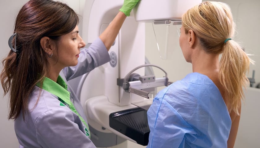 Badanie mammograficzne, zdjęcie ilustracyjne