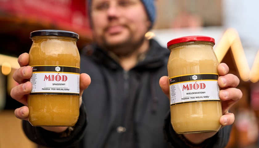 <p>Niekt&oacute;re miody mają bardziej tradycyjne smaki</p>