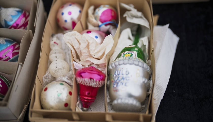 Giełda Staroci pod Iglicą przy Hali Stulecia we Wrocławiu 29 listopada 2025