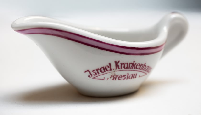 <p>Do 1939 roku Był to Israel Krankenhaus, czyli szpital Gminy Żydowskiej</p>