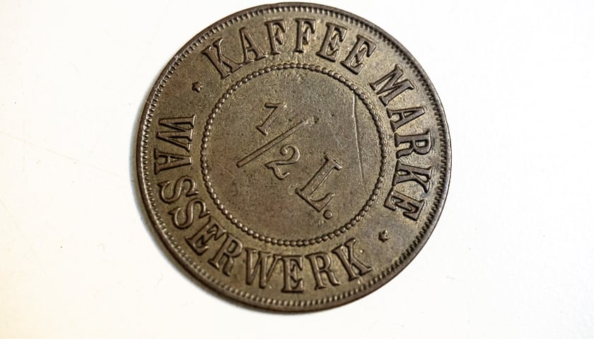 <p>Tą Marką kawową można było zapłacić wyłącznie w kantynie zakład&oacute;w wodociągowych i kupić za nią p&oacute;ł litra kawy</p>