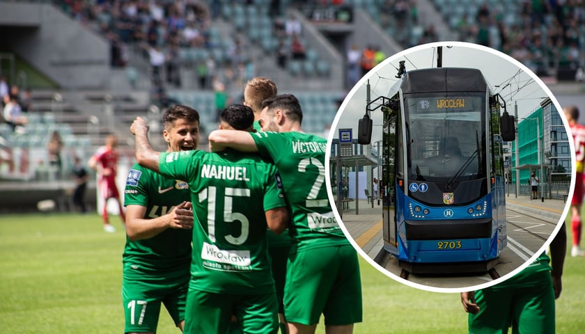 Duże zdjęcie ilustracyjne z meczu WKS-u Śląsk. Na małym tramwaj MPK Wrocław 