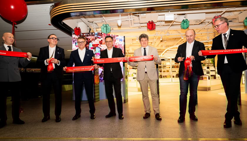Wielkie otwarcie wrocławskiego lotniska po 40 dniach przerwy przeznaczonych na inwestycje