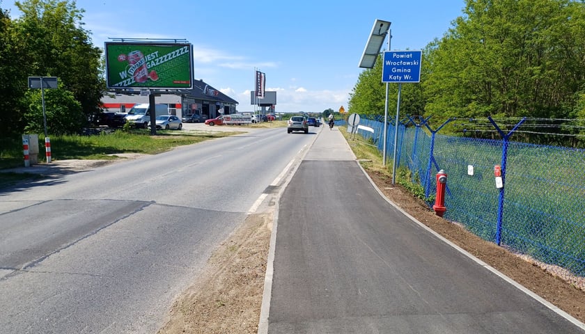 Ulica Żwirki i Wigury Zachodnia przy granicy ze Smolcem 