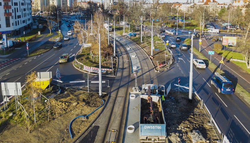Budowa trasy autobusowo-tramwajowej na ulicy Bardzkiej - zdjęcie z 9 grudnia