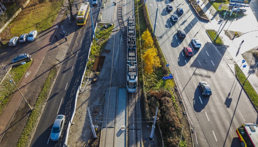 Budowa trasy autobusowo-tramwajowej na ulicy Bardzkiej - zdjęcie z 9 grudnia