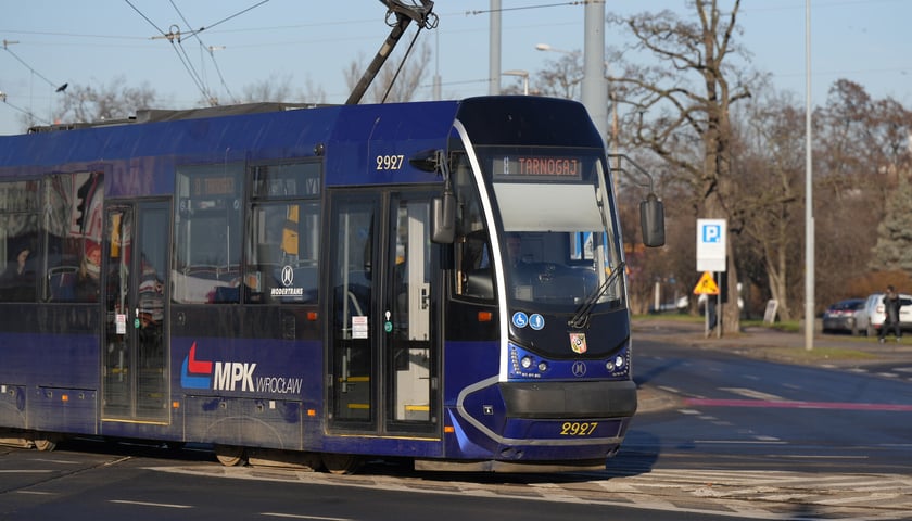 Od poniedziałku 15 grudnia tramwaje jeżdżą normalnie na Gaj i wróciły na Tarnogaj. Zdjęcie z 15 grudnia