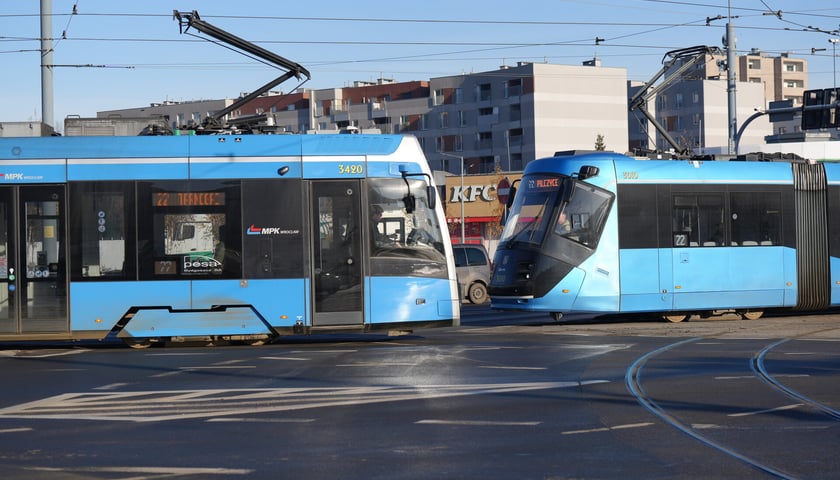Od poniedziałku 15 grudnia tramwaje jeżdżą normalnie na Gaj i wróciły na Tarnogaj. Zdjęcie z 15 grudnia