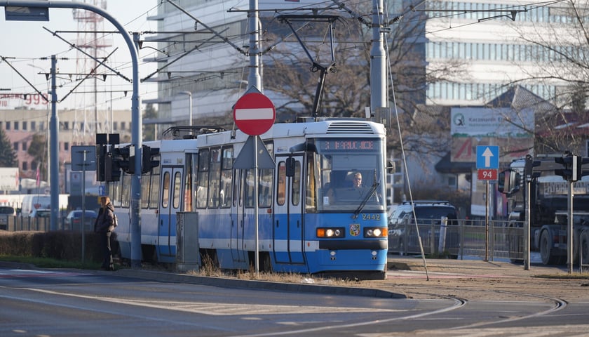 Od poniedziałku 15 grudnia tramwaje jeżdżą normalnie na Gaj i wróciły na Tarnogaj. Zdjęcie z 15 grudnia