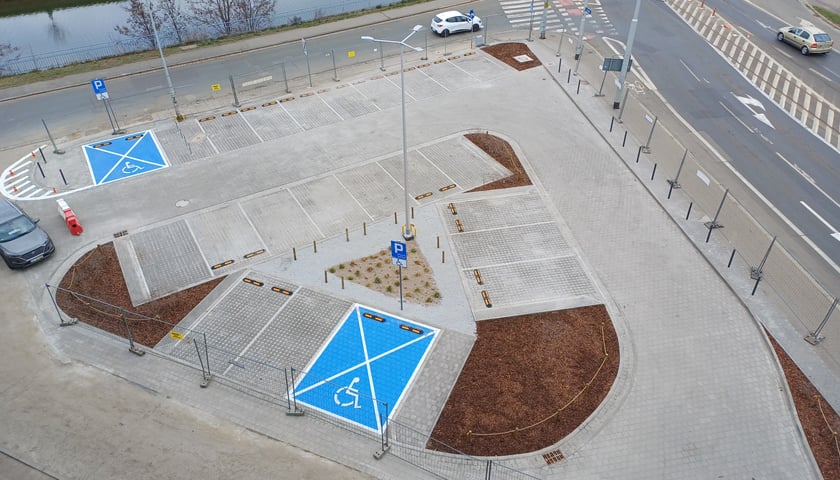 <p>Plac manewrowy u zbiegu ulic Trzebnickiej i Wybrzeża J.C. Korzeniowskiego</p>