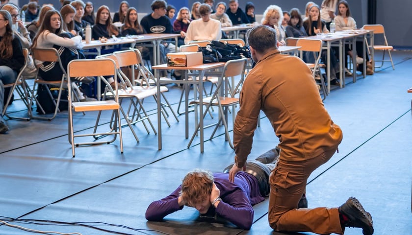 Szkolenie z bezpieczeństwa w V LO we Wrocławiu