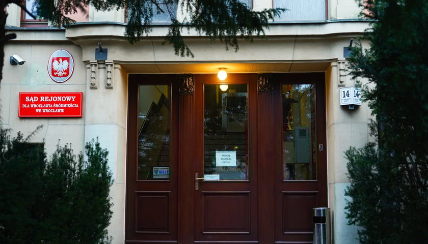 Plac Powstańc&oacute;w Śląskich 14