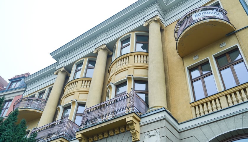 Plac Powstańc&oacute;w Śląskich 16-18