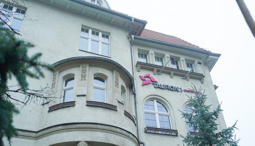 Plac Powstańc&oacute;w Śląskich 5