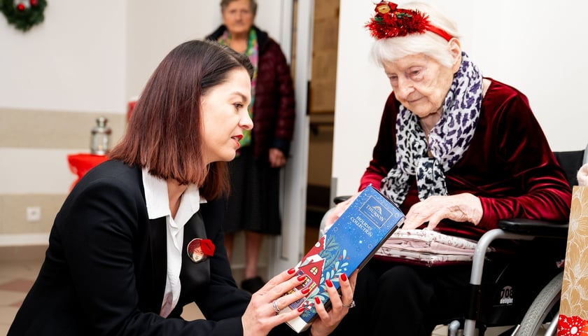 Finał akcji „Listy do Świętego Mikołaja” w DPS przy ul. Rędzińskiej we Wrocławiu
