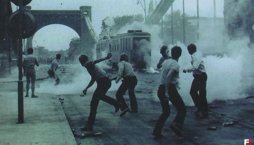 Manifestacja na moście Grunwaldzkim we Wrocławiu, 31 sierpnia 1982 roku