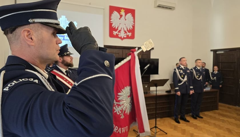 Ślubowanie nowych policjantek i policjantów we Wrocławiu