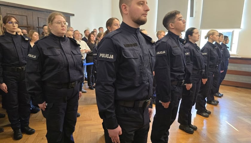 Ślubowanie nowych policjantek i policjantów we Wrocławiu