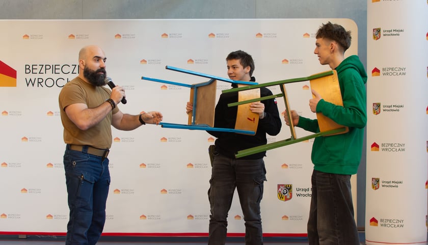 Szkolenie z bezpieczeństwa w XVI LO przy ul. Reja