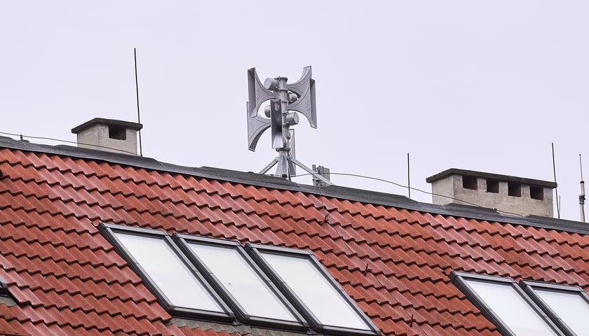 <p>System zamontowany na dachu</p>