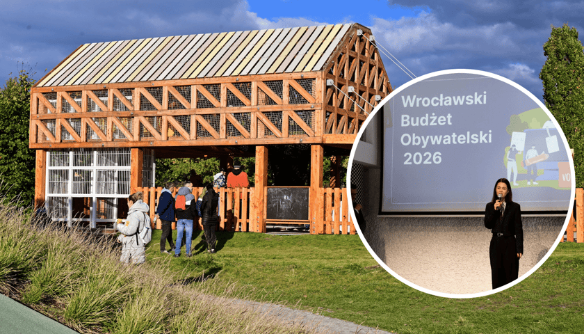 W tle: plac zabaw Średniowieczny Wrocław zrealizowany dzięki środkom z WBO, zdjęcie ilustracyjne. W kółku: konferencja prasowa WBO 2026. Wrocław, 21.01.2026. Przy mikrofonie Magdalena Wdowiak-Urbańczyk, dyrektorka Departamentu Spraw Społecznych UMW.