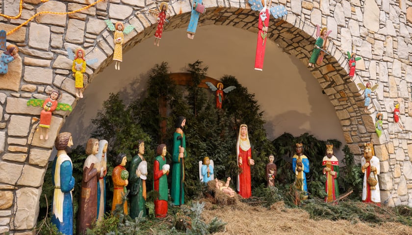 Szopka przy kościele p.w. Matki Boskiej Pocieszenia na Dąbiu