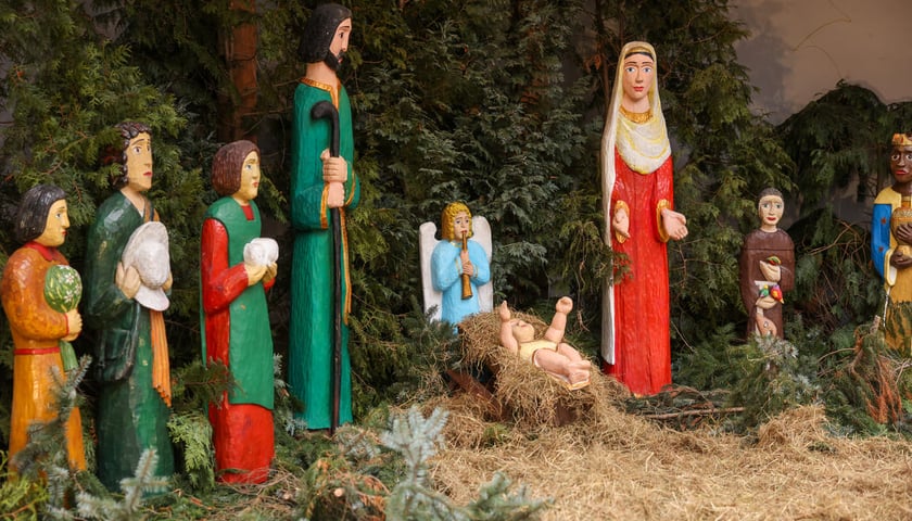 Szopka przy kościele p.w. Matki Boskiej Pocieszenia na Dąbiu