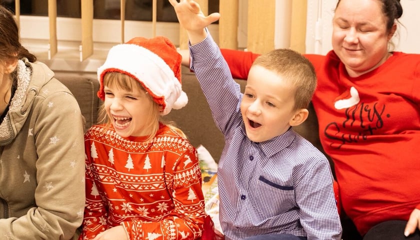 Mikołajki w Domu Samontej Matki przy ul. Reymonta we Wrocławiu. Grudzień 2025