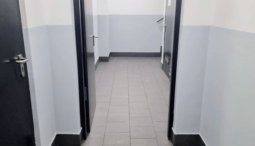 Wnętrze budynku TBS Wrocław przy ul. Brzozy po remoncie