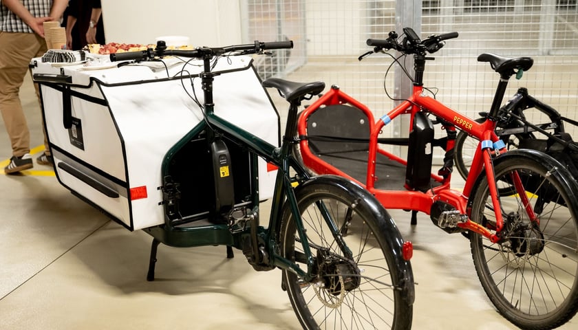 Rowery cargo podczas otwarcia mikrohubu w czerwcu 2025 roku 