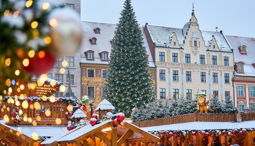 Stare Miasto we Wrocławiu pod śniegiem 31 grudnia 2025