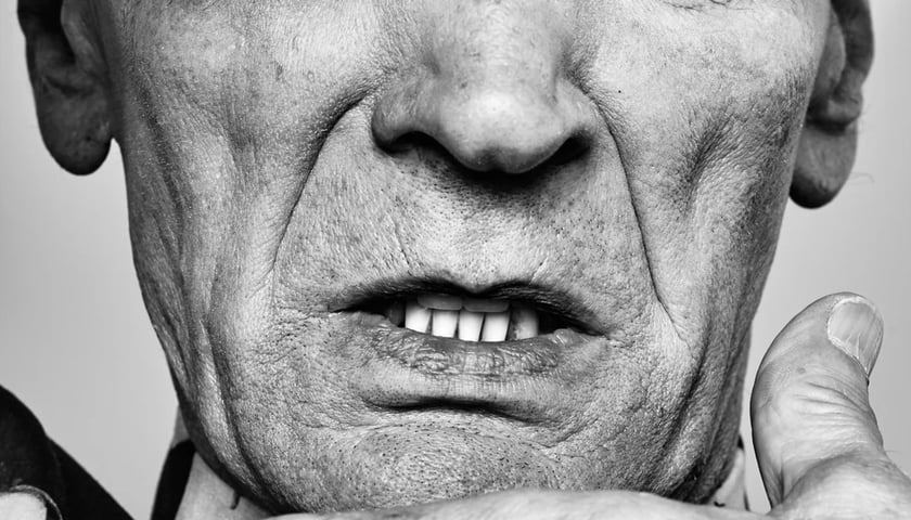 Zdjęcie Bartka Sadowskiego i jednocześnie jeden z plakatów do kupienia w jego galerii