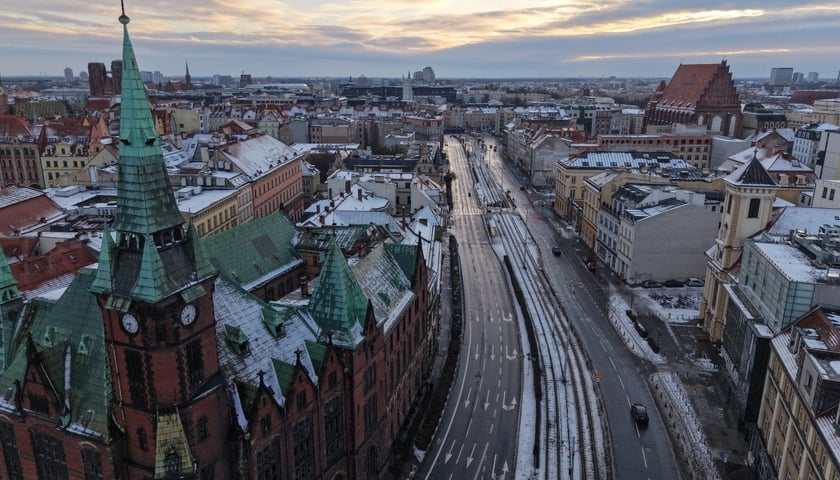 Opustoszały Wrocław w noworoczne przedpołudnie 1 stycznia 2026 roku