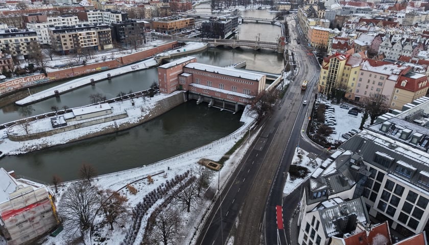 Opustoszały Wrocław w noworoczne przedpołudnie 1 stycznia 2026 roku