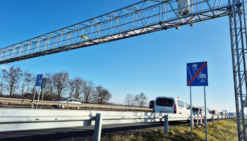 Jedziesz do Opola lub Katowic? Uważaj na A4 – nowy odcinkowy pomiar prędkości