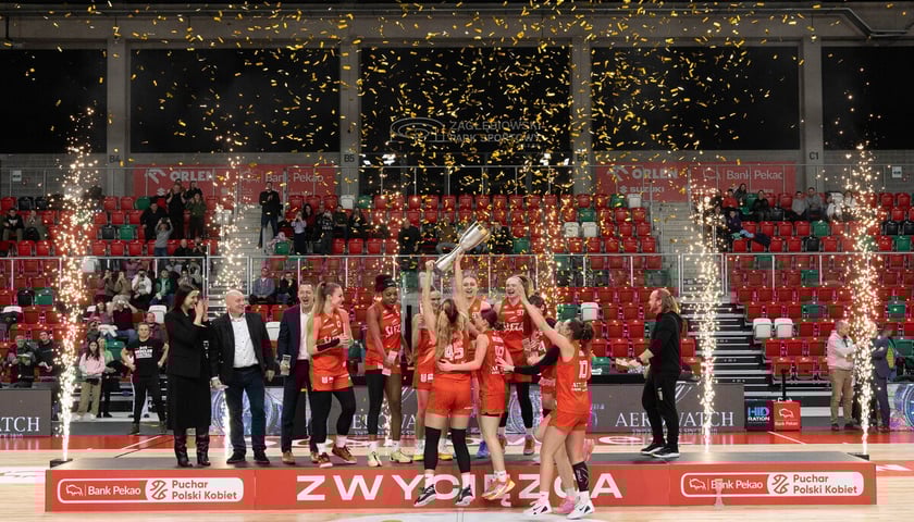 Koszykarki Ślęzy Wrocław cieszą się ze zwycięstwa w finale Pucharu Polski. Sosnowiec, 11.01.2026