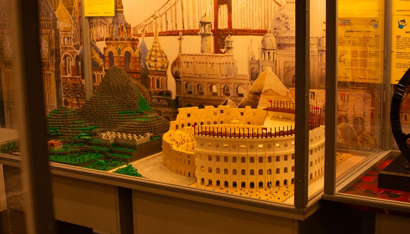 Wystawa Budowli z Klocków Lego w Sky Tower