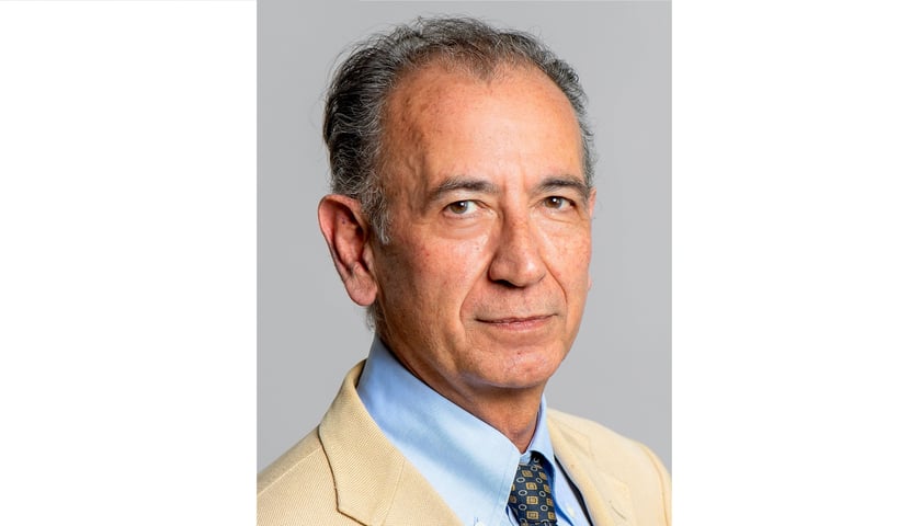 Zdjęcie portretowe profesora