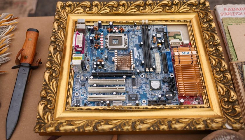 Giełda staroci pod Iglicą, 24 stycznia 2026