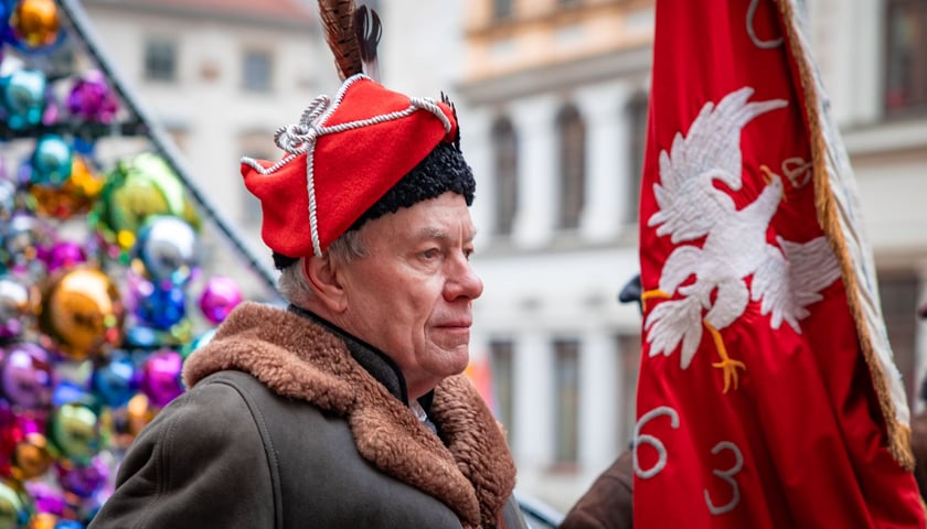 163. rocznica wybuchu powstania styczniowego, obchody pod gmachem UWr